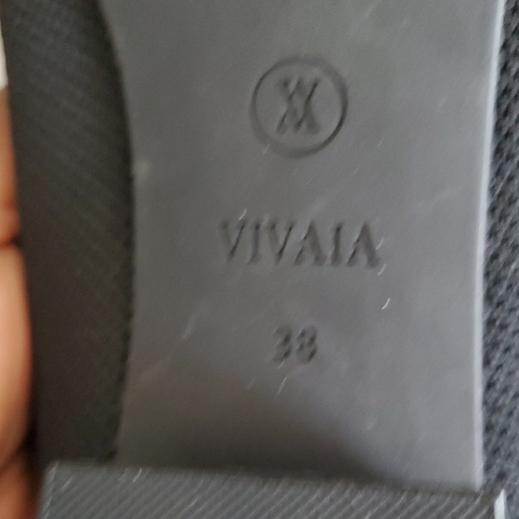 VIVAIA Sleek Black Slipon Flats Sz 8 - Picture 8 of 13